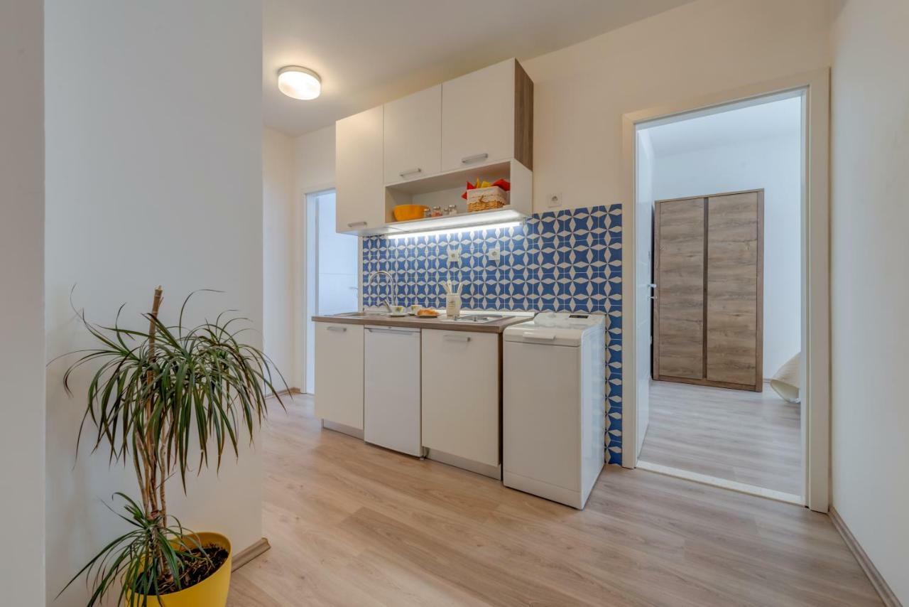 Chris'S Condo Сплит Екстериор снимка